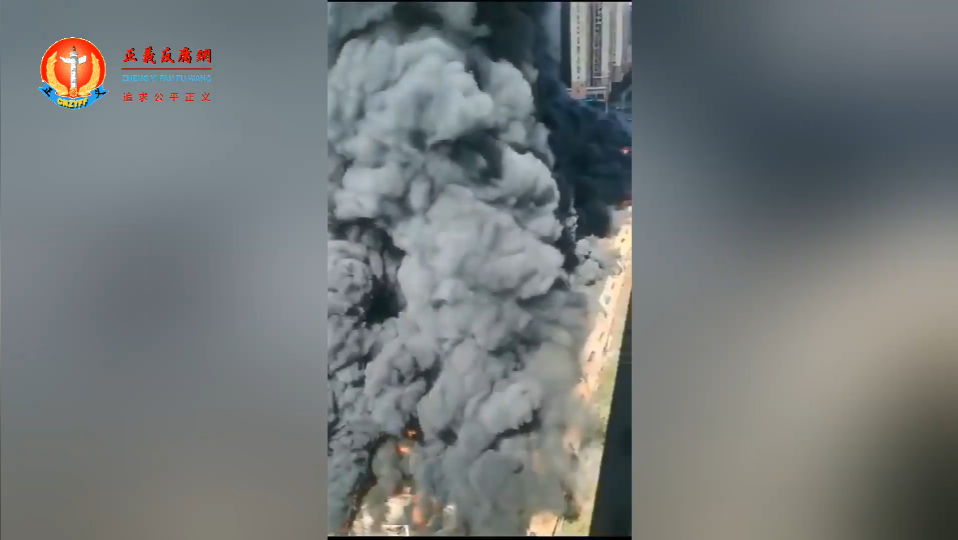 6月5日，湖南长沙市一仓库突发大火，现场黑烟冲天，在远处看到“蘑菇云”，还以为“是原子弹爆炸了”.png