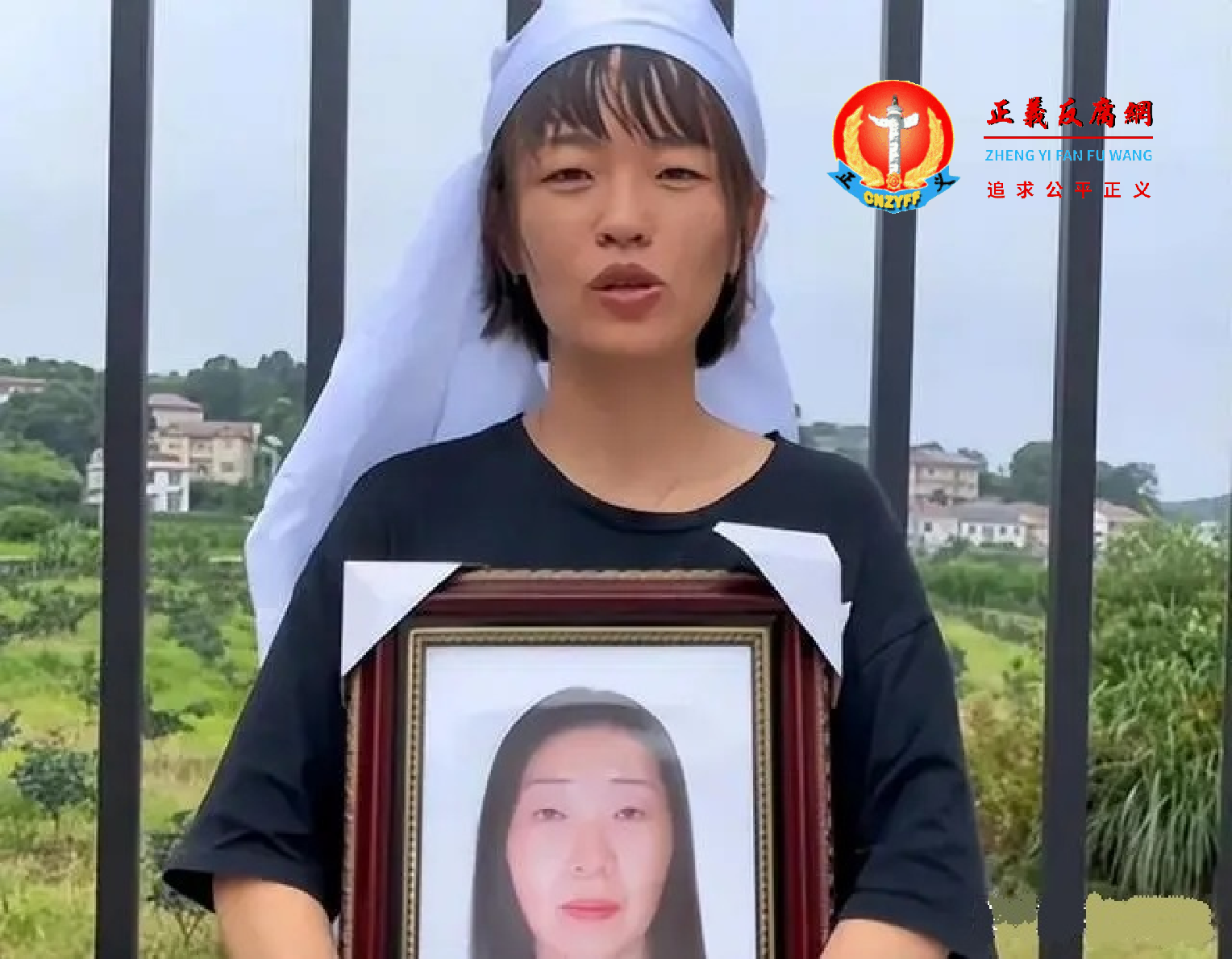 湖南省慈利县一名女子在短视频账号发视频求助，称自己的母亲在主动接受派出所询问后，于当天死亡，并且身上有伤痕。.png